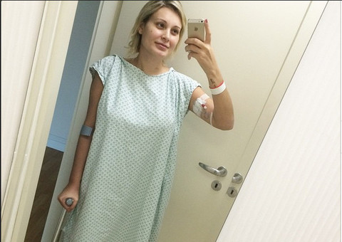 Internada há 11 dias, Andressa Urach desabafa nas redes sociais