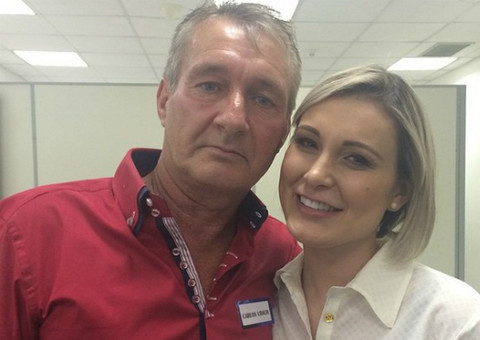 Pai perdoa Andressa Urach e ela acaba confessando: 'estava viciada em cocaína'