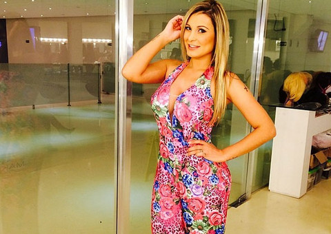 Andressa Urach diz não saber quem fez implante de hidrogel nela