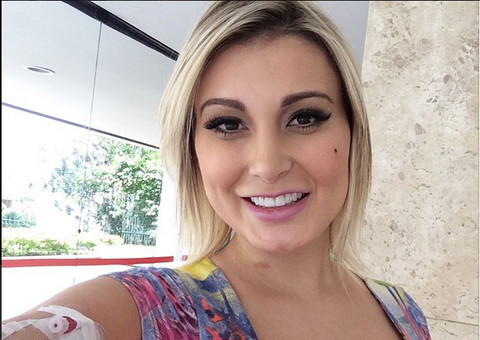Andressa Urach recebe alta após 11 dias internada