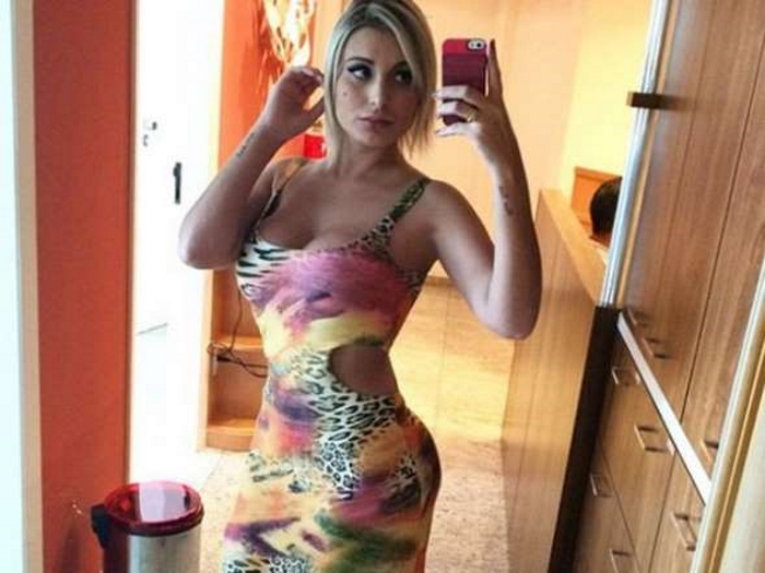 Andressa Urach sai na frente de Xuxa e assina com a Record