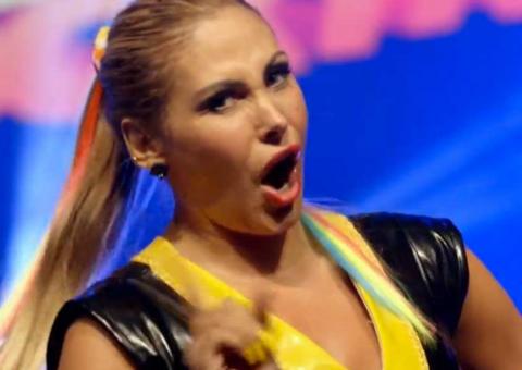 Angela Bismarchi vira funkeira para crianças