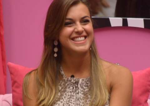 BBB Angela revolta internautas após sugerir extermínio de portadores de HIV