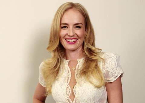 Angélica revela que tem banheiro exclusivo e usa botox