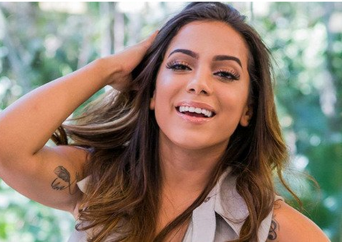 Anitta diz que se inspira em Kim Kardashian: "Temos traços parecidos"