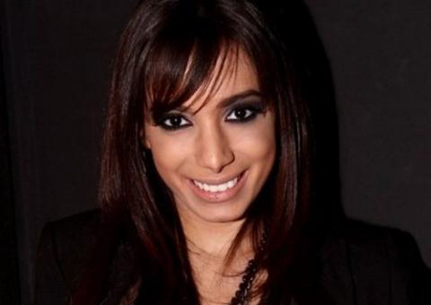 Queridinha da emissora, Anitta lança calçado em novela da Globo