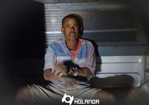 Homem se diz "anticristo" e invade culto atirando em fiéis