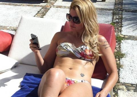 Depois de completar 40, Antônia Fontenelle curte dia de sol em resort: "porque eu mereço"