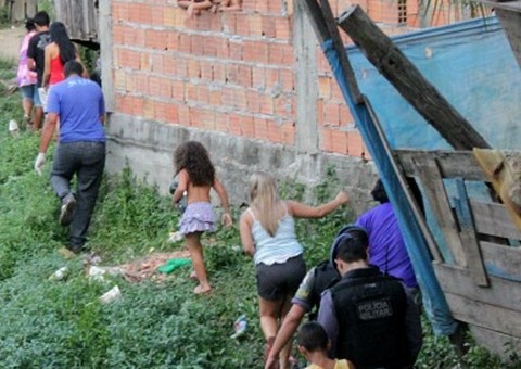 Travesti é encontrado morto com sinais de violência sexual