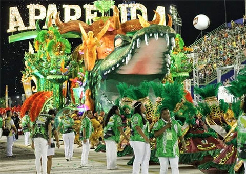 Mocidade de Aparecida faz festa em seus 35 anos