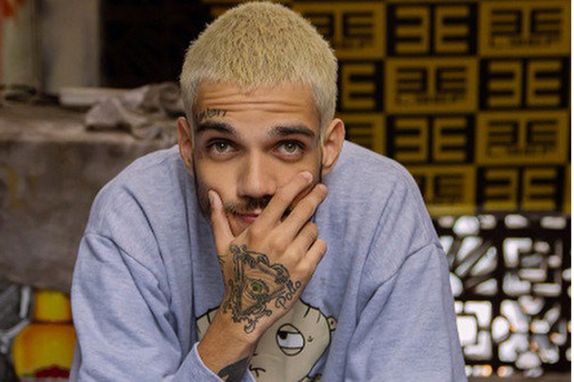 Vocalista da banda Pollo é pego em blitz com carro roubado e drogas