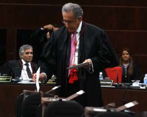 CNJ marca Amazonas de perto, mas afrouxa com os gaúchos