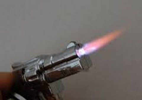 Pedreiro é cercado por três homens e é executado à bala