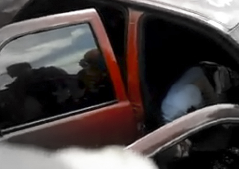 Vídeo mostra bandidos presos durante arrastão no Alvorada. Um baleado