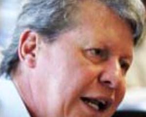 AGUARDANDO A HORA DE ENTRAR NO JOGO