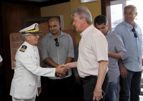 Prefeito Artur Neto tenta atrair novos cruzeiros para Manaus