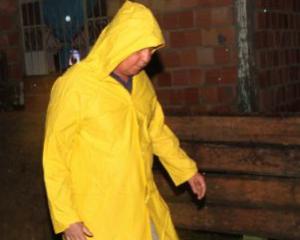 O HOMEM DA CAPA AMARELA