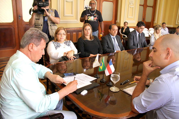 Prefeito sanciona lei que estabelece 50% das vagas de estágio