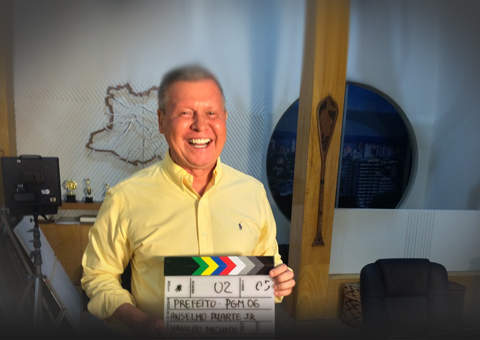 Artur entra no horário eleitoral ao lado de Melo