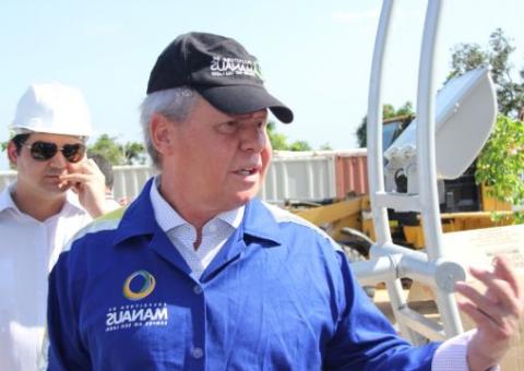  Irritado com jornal inglês que falou mal de Manaus, Artur convida embaixador da Inglaterra para conhecer a cidade