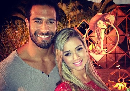 Aryane Steinkopf escolhe vestido de noiva