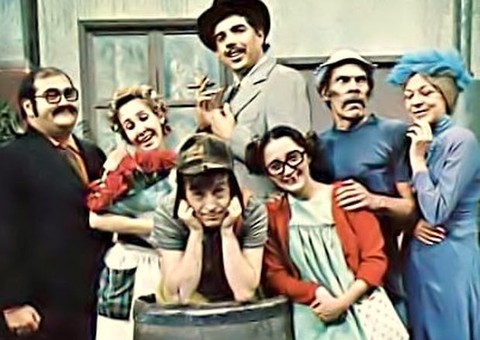 SBT transmitirá funeral de criador do Chaves em estádio do México 