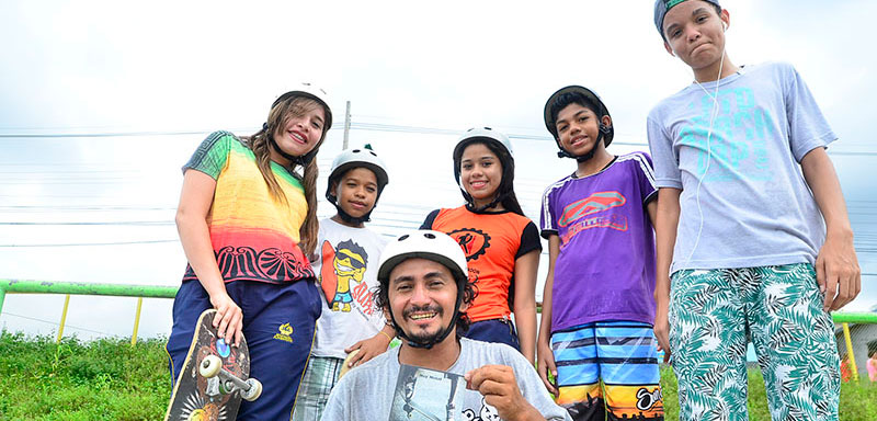 Sejel apoia lançamento de livro didático sobre a prática de skate