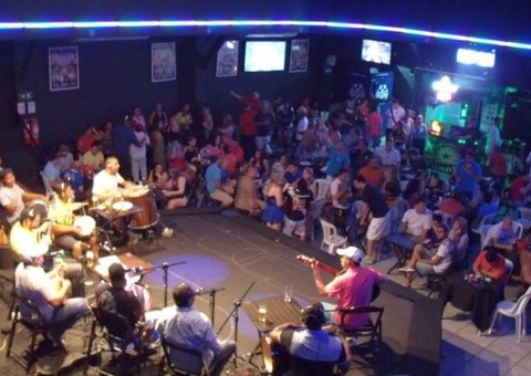 Sexta tem roda de samba no Rio Negro