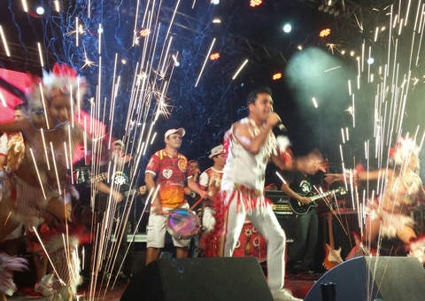 Artistas e três mil pessoas participam da gravação do clipe do Boi Manaus 2014