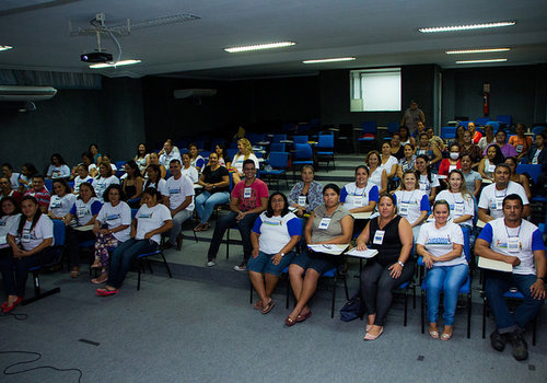 Novos alunos do curso de cuidador de idosos têm aula inaugural