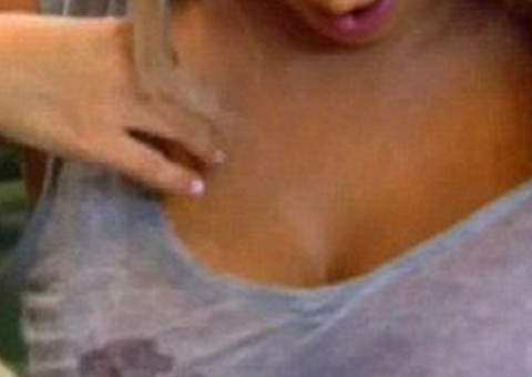  Bebê de 7 semanas morre de fome enquanto mãe fazia pornô com leite na internet