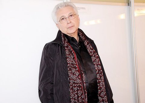 "90% dos telespectadores que querem ver beijo gay", diz autor