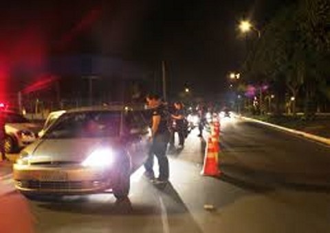 Motociclista morre ao bater em veículo na Avenida do Turismo