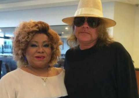 Axl Rose troca elogios com Alcione 