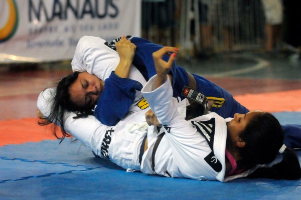 Público de 8 mil pessoas assiste à copa de jiu-jítsu