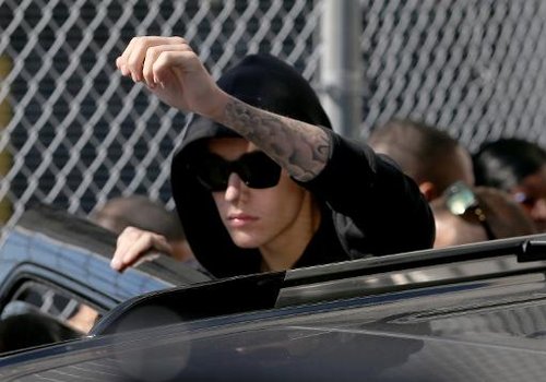 Justin Bieber vai se declarar culpado de acusações menores
