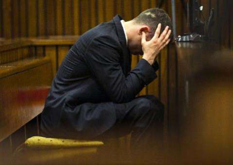 Família de Pistorius nega que ele tenha feito aulas de teatro