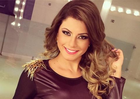 Babi Rossi desabafa: "Estou solteira e carente"