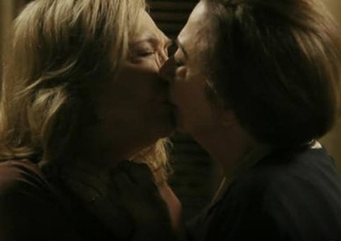 Autor de Babilônia diz que beijo era pra ser só "um selinho"