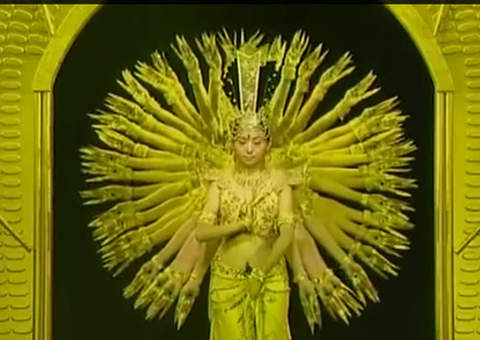 Bailarinas surdas em sincronia pefeita