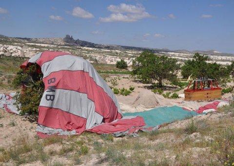 Três brasileiras morreram e 22 pessoas ficaram feridas em acidente de balão na Turquia