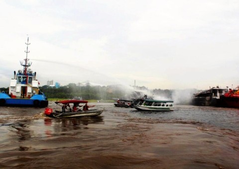 Balsa explode no porto da ilha do Marapatá.Seis feridos