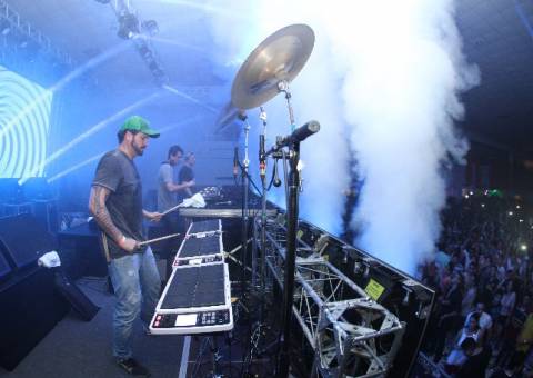 Festa “Na Balada” reúne fãs da música eletrônica