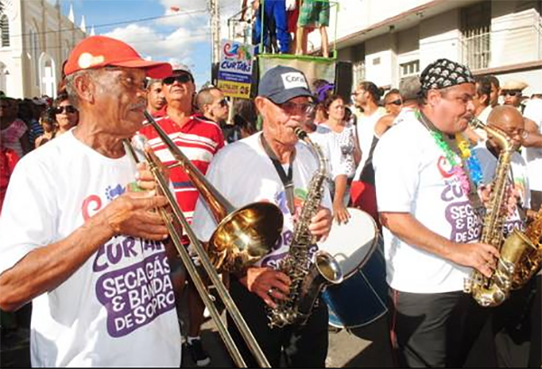 Banda Jaraqui faz esquenta na Praça da Polícia
