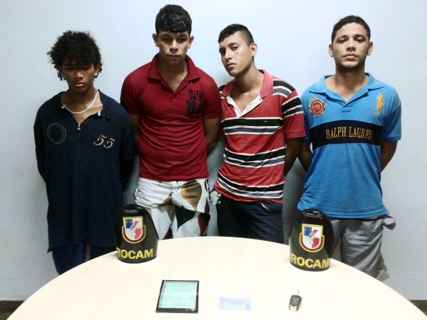 Quadrilha especializada em roubo de carro é presa pela Rocam