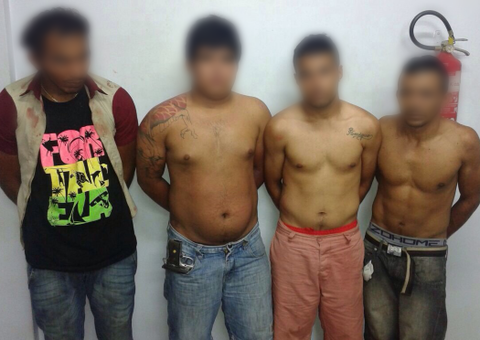 Quatro homens são presos por tentativa de roubo e porte ilegal de arma