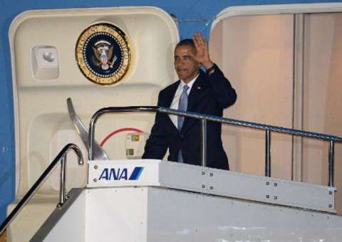 Barack Obama chega ao Japão, primeira etapa de um giro asiático
