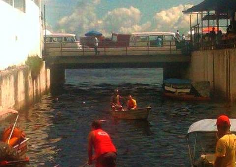 Prefeitura interdita rua Barão de São Domingos
