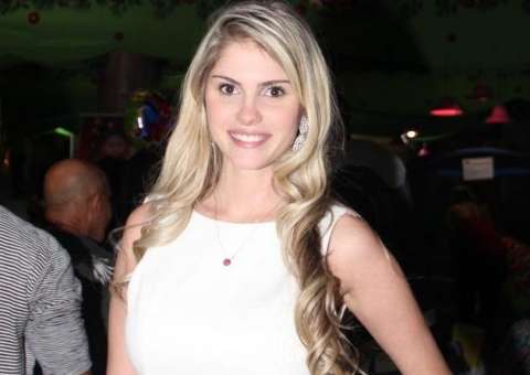 Bárbara Evans agora "melhor amiga" da irmã de Luan Santana