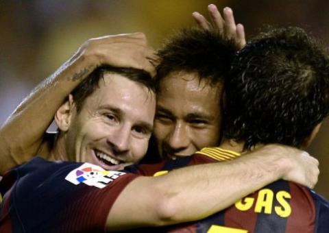 Barça leva susto, mas vence Valencia com 3 de Messi e Neymar de 'garçom'